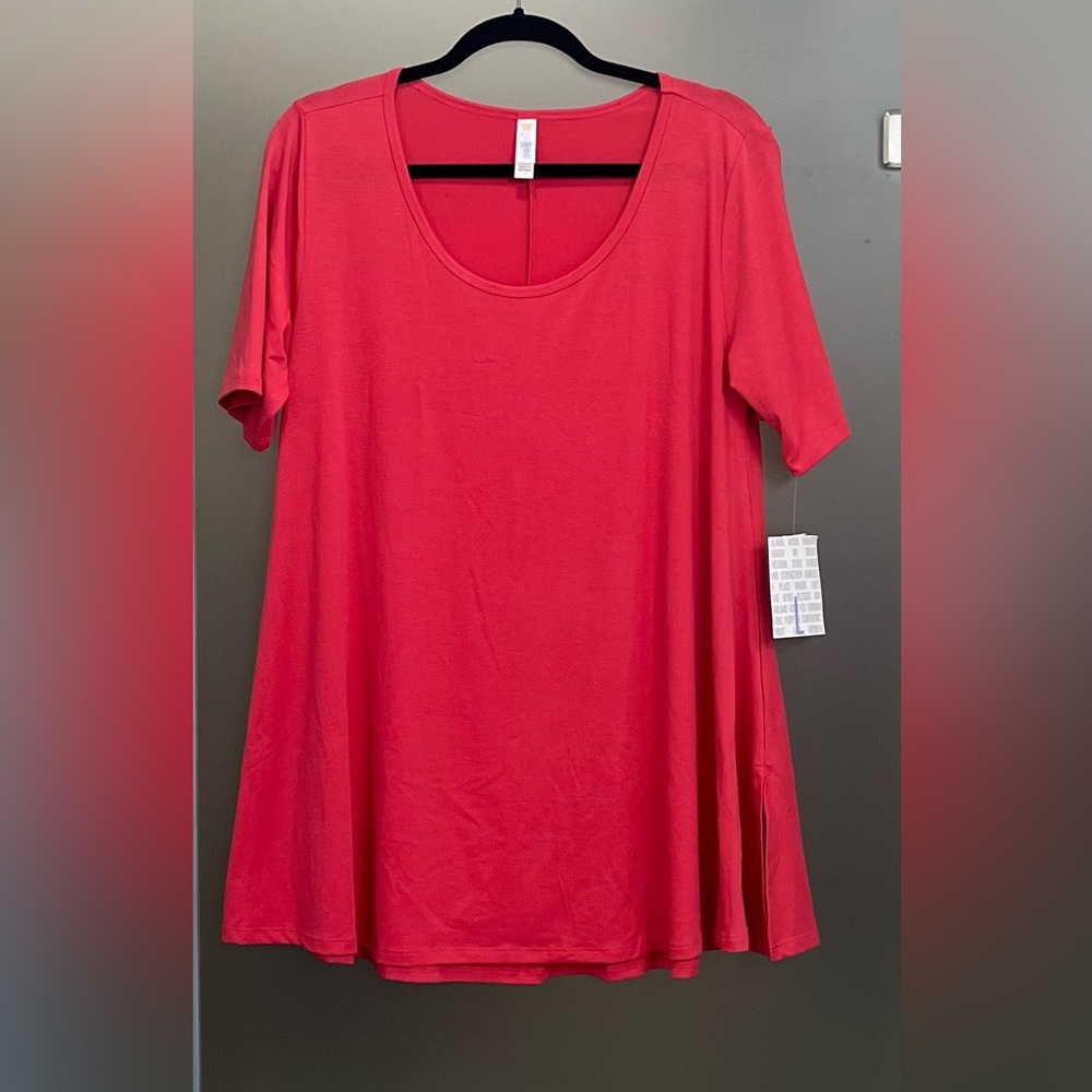 LuLaRoe Perfect T size Large